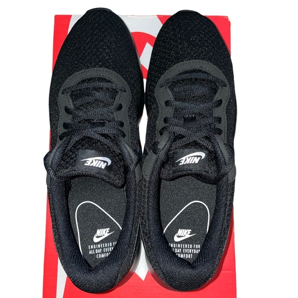❌SOLD❌ ❇️NWT❇️ Women’s Nike Tanjun Sneakers - Picture 4 of 8